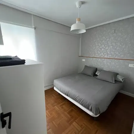 Piso Acogedor Cerca Del Centro. דירה Burgo