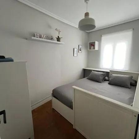 Piso Acogedor Cerca Del Centro. דירה Burgo