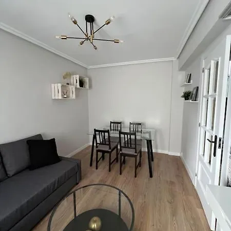 Piso Acogedor Cerca Del Centro. Apartman
